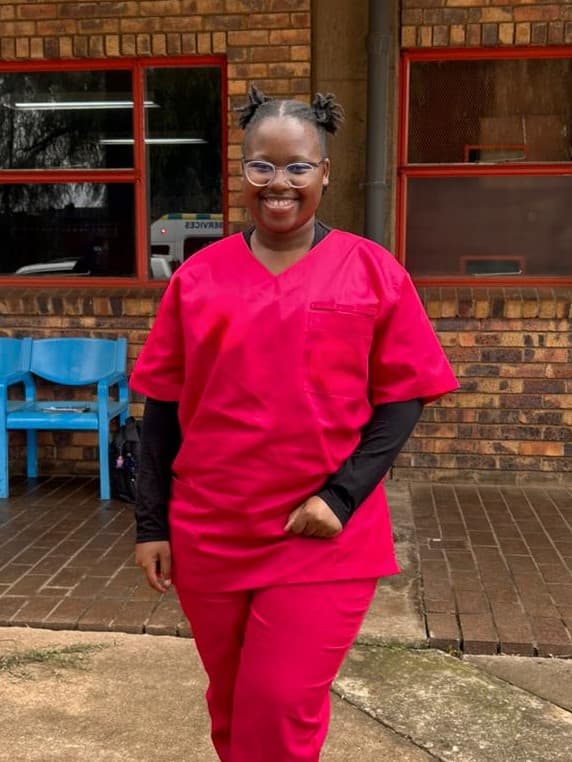 Nqobile Mnisi